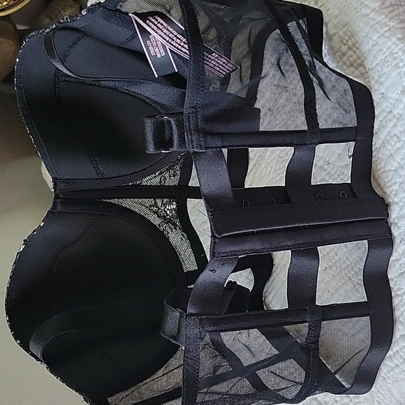 Victoria's Secret Black Embellished Bra Size 36C - Picture 16 of 16